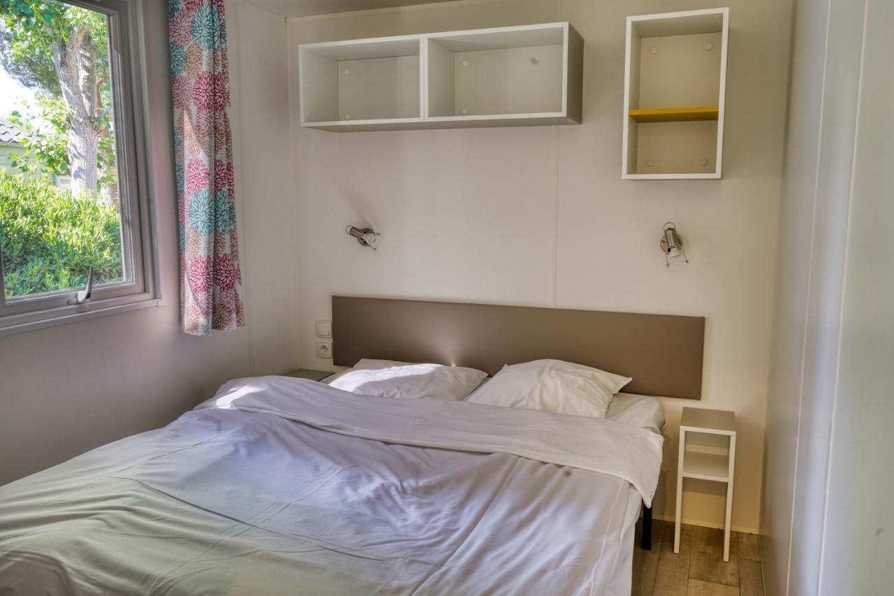 Camping Resort Les Champs Blancs Agde Bagian luar foto