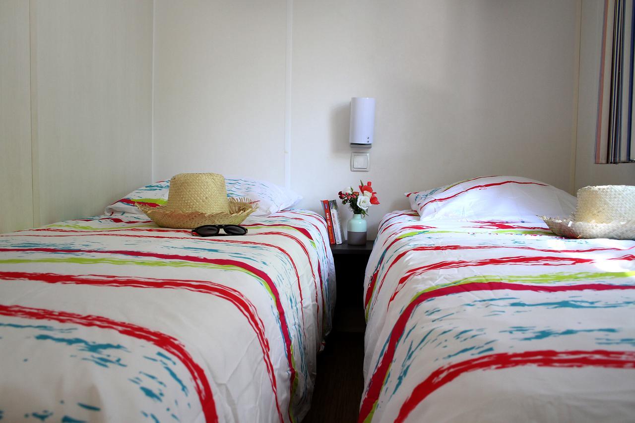 Camping Resort Les Champs Blancs Agde Bagian luar foto