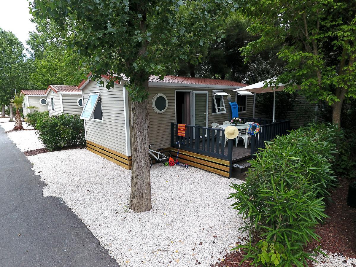 Camping Resort Les Champs Blancs Agde Bagian luar foto