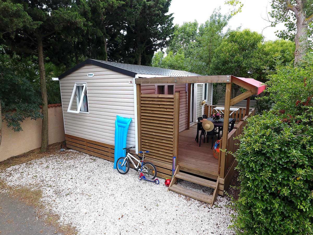 Camping Resort Les Champs Blancs Agde Bagian luar foto
