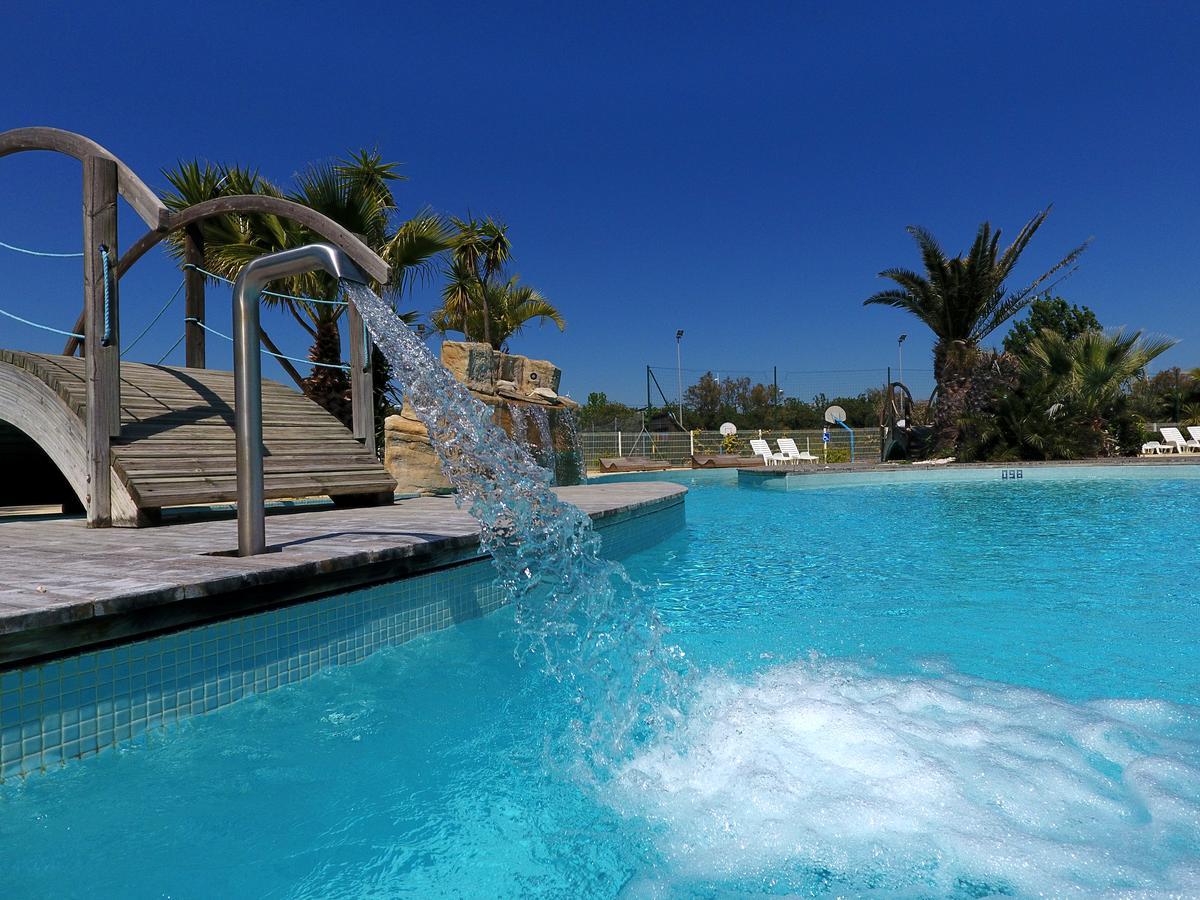 Camping Resort Les Champs Blancs Agde Bagian luar foto